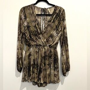 Final Touch Long Sleeve Olive Green Romper Sheer Back Keyhole Size M